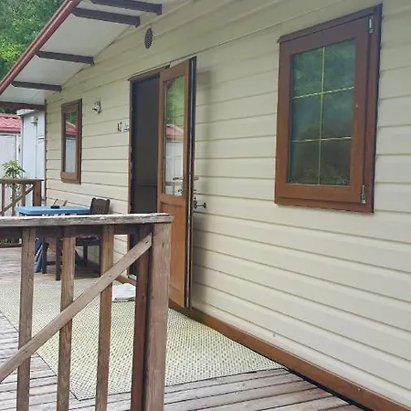 Bungalo Hotel Buzet Buitenkant foto